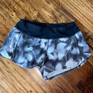 Lululemon Speed up shorts Size 2